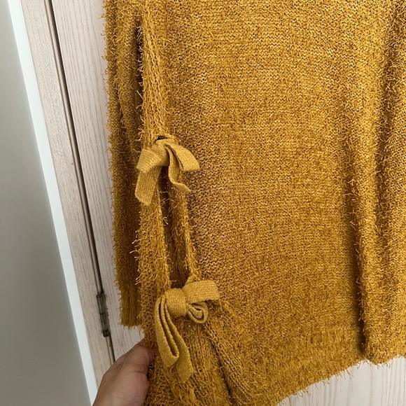 JACK BB DAKOTA sweater 2 bow ties from sides NWOT size S - Picture 3 of 5